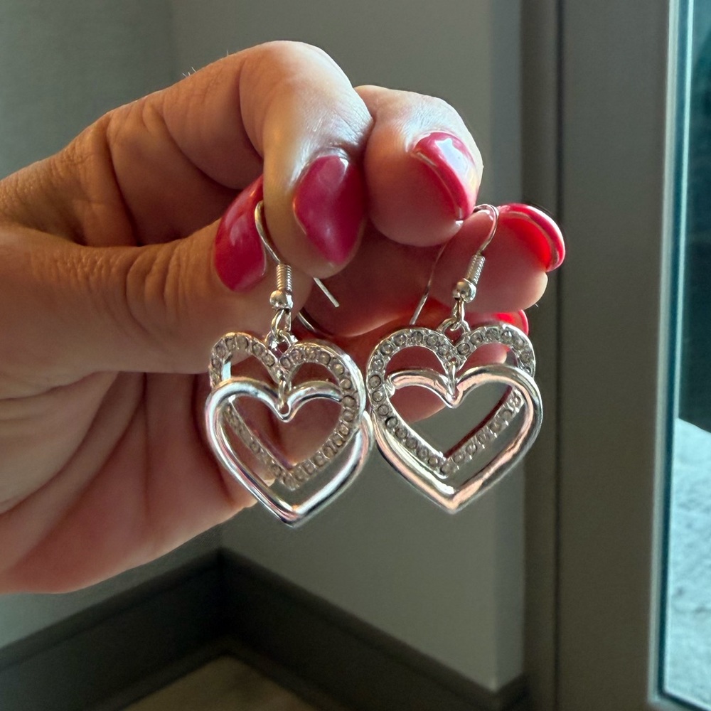 925 Sterling Silver Heart Dangle Earrings